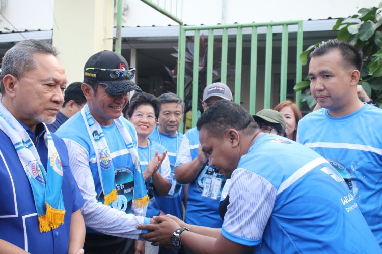 Pangdam XII/Tpr Ikuti Jalan Sehat Dalam Rangka Reuni Akbar HUT 60 Tahun SMA Santo Paulus
