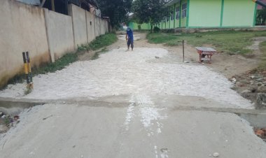 Tanggapan Kepala Dinas Pendidikan Terkait Jalan SMPN-10 TUALANG Yang Rusak Parah 