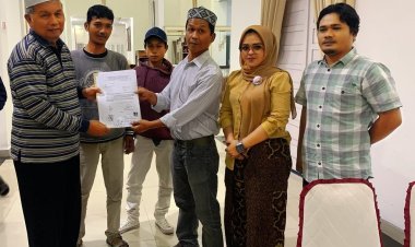 BUPATI TERIMA  KEDATANGAN TUANKU RAJO ADIL SINURUIK TINGGI BESERTA PANUNGKEK DAN TOKOH PEMUDA DI RUMAH DINAS