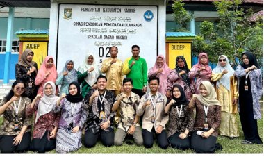 Mahasiswa Kukerta MBKM Fakultas Hukum Universitas Riau Sosialisasikan Sekolah Ramah Anak di SDN 022 Desa Silam