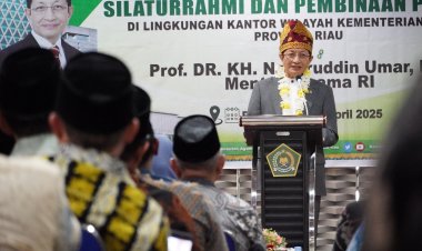 Kunjungan Kerja ke Riau, Menag Ajak ASN Kemenag Jaga Kerukunan dan Spirit Mukhlas