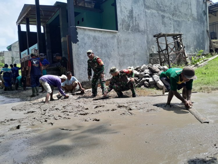 Gotong Royong TNI-Warga Tegaldowo Majukan Ekonomi Desa