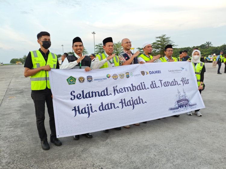 Bea Cukai Sambut Haji Kloter Pertama di Kuala Namu