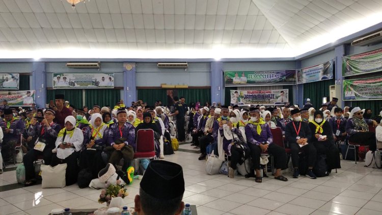 Sebanyak 442 Jamaah Haji Asal Pelalawan, Indragiri Hulu dan Kota Pekanbaru Tiba di Embarkasi Batam