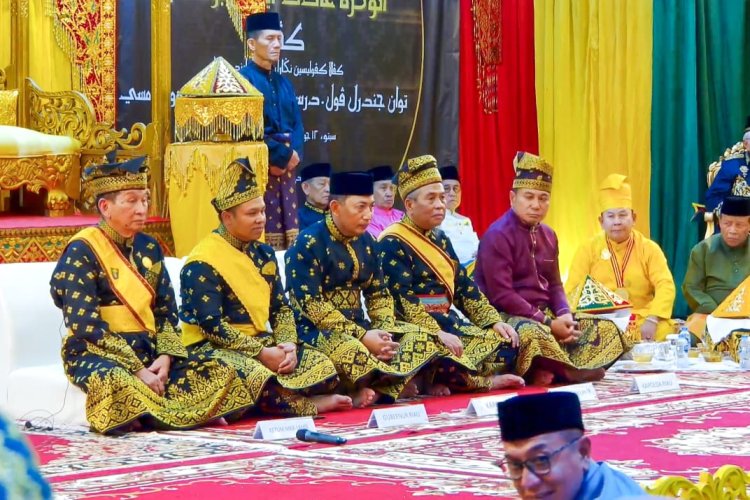 Kapolri Dianugerahi Gelar Adat “Ingatan Budi” dari LAMR Riau