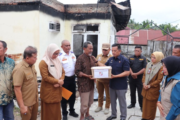 Pemko Pekanbaru Salurkan Bantuan Korban Kebakaran Bukitraya