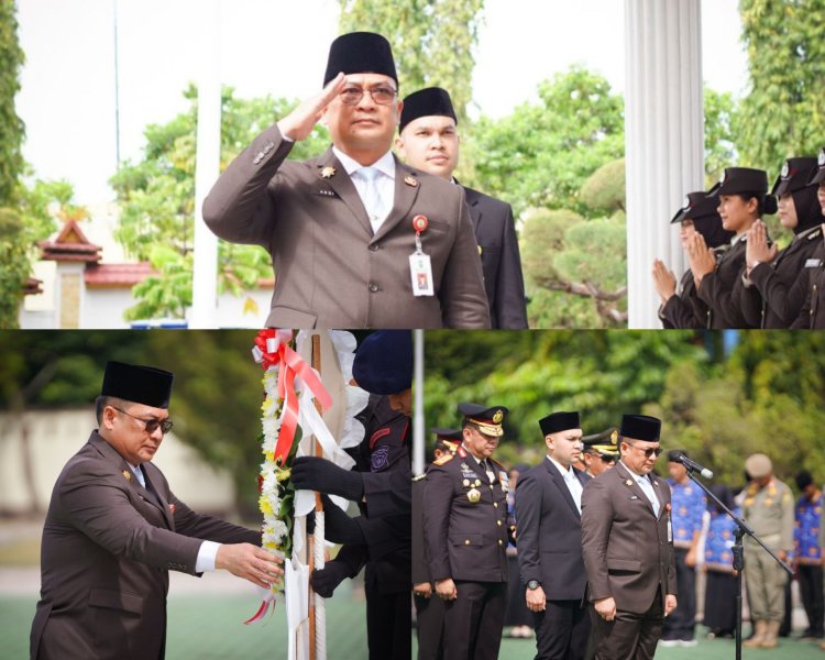 Sekdaprov Riau dan Forkopimda Tabur Bunga Peringati Hari Pahlawan 2025