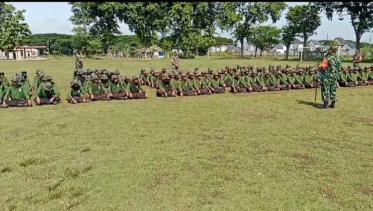 Babinsa Sragen Tanamkan Nilai Pancasila Lewat Sosialisasi Makna Garuda kepada Siswa SMK