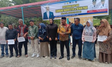 250 Kelompok Tani Lima Puluh Kota Terima Bantuan Bibit Padi